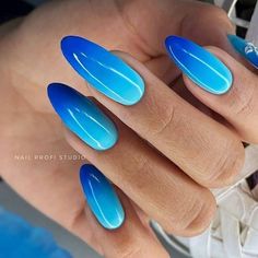 Orange Blue Ombre Nails, Blue Green Ombre Nails, Summer Nail Inspo 2024 Simple, Ombre Blue Nails, Nail Heart, Ombre Gel Nails, Stiletto Nails Short, Blue Ombre Nails