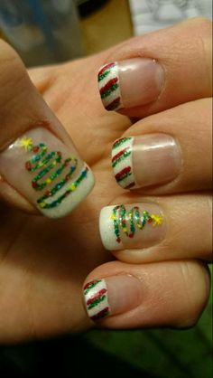 Mani Colors, Xmas Nail, Festive Nails, Xmas Nail Art, Nail Tip Designs, Glittery Nails, Tree Nails, Fall Gel Nails, French Manicure Nails