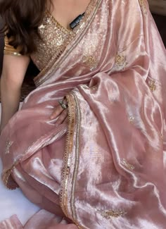 Wedding Saree Aesthetic, Pink Saree Aesthetic, Pink Indian Aesthetic, Saree Aesthetic, Pink Sari, Pink Core, Simple Saree Designs