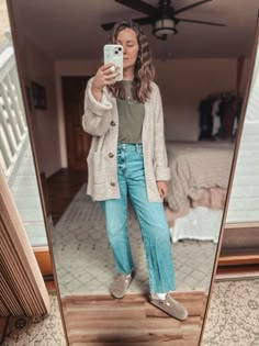 SPRING FITS – Marissa Wears an Outfit Cardigan Outfit Casual, Boho Mom Style, Layered Outfits Spring, Birkenstock Boston Outfit, Blundstone Style, Boston Outfits, Target Jeans, Work Fits, Graphic Tee Outfits