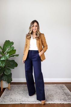 Trouser Jeans Outfit, Aesthetic Lawyer, Wide Leg Trousers Outfit, Wide Leg Outfit, Wide Leg Jeans Outfit, Wide Leg Pants Outfit, Lawyer Fashion, Mode Tips, Leg Pants Outfit