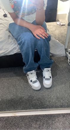 Cute Outfits With Jordan 4s, Jordan 4 White Oreo Outfit, White Jordans Outfit, Jordan 4 Military Black Outfit, Black Baggy Outfit, Outfits With Jordan 4s