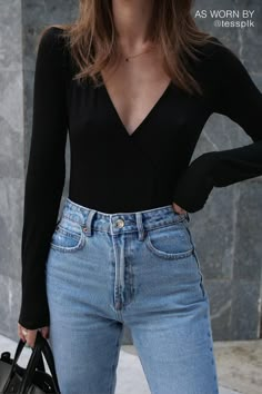 Soft Classic Soft Summer, Dark Feminine Style Casual, Understated Elegance Fashion, Classic Body Type Outfits, Black Long Sleeve Bodysuit Outfit, 28 Year Old Fashion, All Black Capsule Wardrobe, Classic Feminine Outfits, Kibbe Soft Classic Outfits