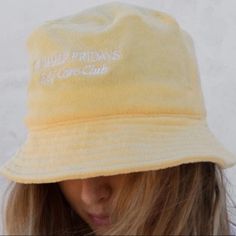 Limited Edition Exclusive Summer Friday’s Yellow Bucket Hat Brand New Yellow Bucket Hat, Kate Spade Bag Pink, Striped Boyfriend Shirt, Summer Friday, Bucket Hat Summer, Combat Pants, Yellow Towels, Tan Face, Cable Knit Hat