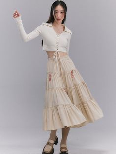 Material: Polyester65.3%/Spandex6.6%/Other28.1%  Model: 172cm/52.5kg Length Waist Hips S 76cm 64cm 92cm M 78cm 64cm 96cm Long Tiered Skirt, White Skirt Outfits, Clothing Reference, Layered Skirt, White Skirt, Black Square, Cool Sweaters, White Skirts, Sun Kissed