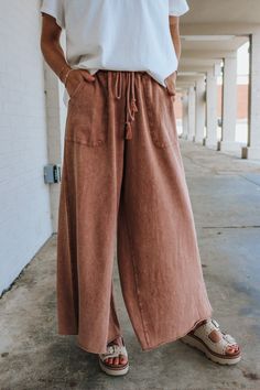 Unleash your free spirit with our Boho Spirits Wide Leg Pants. These loose fitting pants offer comfort and style, perfect for any occasion. Embrace your unique style and let your inner bohemian shine. (Boho chic approved!) Available in 6 colors. Models are wearing a small. Loose Clothes Outfits, Diy Boho Pants, Simple Boho Outfits Casual, Womens Boho Style, Boho Clothes For Women, Freepeople Style Inspiration, Boho Hippy Outfits, Boho Outfits Teacher, Sporty Boho Outfits