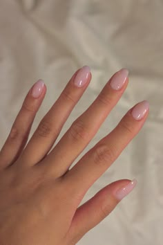 Overlay Nails Clear, Just Gel Nails, Natural Simple Acrylic Nails, Bonder Gel Nails, Cute Basic Nails Acrylic Short, Sculpted Gel Nails Short, Nails For Nurses Natural, Thick Gel Nails, Natural Nails With Gel Polish