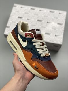 Nike Air Max 1 X Kasina, Air Max 1 X Kasina, Sneaker Art, Nike Tennis Shoes, Mens Fashion Inspiration, Nike Air Max 1, Future Fashion, Custom Shoes