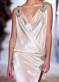 Runway Archive, Zuhair Murad Couture, Goddess Outfit, Art Deco Dress, Fancy Gowns, 30s Fashion, Spring Couture, Elegant Dresses For Women