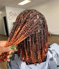 Winter Natural Hairstyles, Two Strand Twist Hairstyles, Winter Hair Care, Flat Twist Hairstyles, Short Twists, Natural Twists, Protective Hairstyles For Natural Hair, Natural Hair Twists