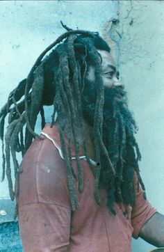 Beautiful Dread Afro Dreads, Rasta Dreads, Rastafarian Culture, Black Hair Inspiration, Bob Marley Pictures, Rasta Man, Reggae Artists