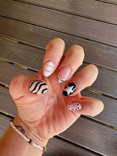 Amber Nail, Teen Nails, School Nails, Builder Gel, Minimalist Nails, Dream Nails, Nails Inspo, Best Acrylic Nails, Winter Nails