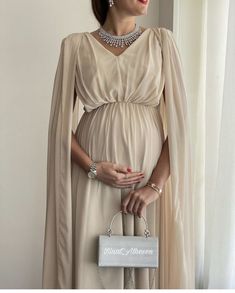 Pregnant Dress For Wedding Guest, Pregnancy Dresses For Wedding, Pregnancy Dresses For Wedding Guest, Dressy Fall Outfits, Pregnant Party Dress, Elegant Maternity Dresses, Dresses For Pregnant Women, Soiree Dress, Pregnancy Looks