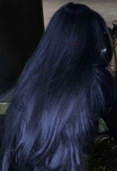 darcy vega | zodiac academy Darcy Vega Zodiac, Midnight Blue Hair, Blue Hair Aesthetic, Blue Black Hair, Dark Blue Hair, Zodiac Academy, Hair Tint, Hair Streaks, Dyed Hair Inspiration