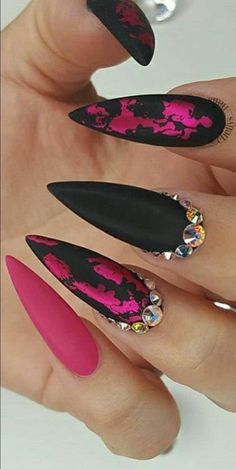 Nails Design Spring, Pink Black Nails, Cracked Nails, Ideas For Nails, Unghie Nail Art, Nagellack Trends, Stiletto Nails Designs, Black Nail Designs, Bright Nails