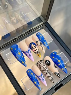 Eyeball Nail Design, Caroline Nails Art, Casper Nails, Coraline Nails Acrylic, Coraline Nails Art, Caroline Nails, Coraline Nails, Uñas Ideas, Asian Nails