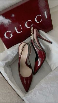 #gucci #red #fashion #aesthetic Gucci Heels Aesthetic, Designer Heels Aesthetic, Old Money Heels, Red Heels Aesthetic, Classy Aesthetic Vintage, Iconic Heels, Heel Aesthetic, Gucci High Heels, Cute Heels Classy