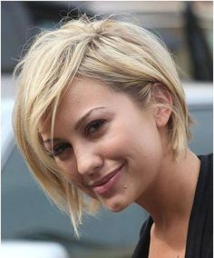 Women 30s, Wavy Bob Long, Shaggy Bob Haircut, Messy Bob Hairstyles, Blonde Hair With Bangs, Latest Short Haircuts, Haircut Types