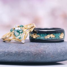 Green Moss Agate & Gold Leaf Couples Ring Set- His and Hers Wedding Band- 14K Yellow Gold Vermeil/ Tungsten Carbide Feather Engagement Ring, Couples Ring, Natural Patterns, Green Moss Agate, Feather Wedding, Feather Ring, Moss Agate Ring, Magical Jewelry