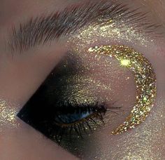 Makeup Looks Avant Garde, Gold Makeup Looks, Makeup Pictorial, Face Art Makeup, Runway Makeup, Ethereal Makeup, Gold Makeup, Makeup For Teens, Creative Eye Makeup