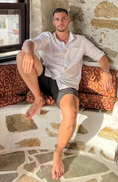 Beard And Mustache Styles, Romeo Beckham, Mustache Styles, Suits Men Business, Mens Boots Fashion, Beard No Mustache, Guy Pictures, Mens Fashion Summer, Good Looking Men