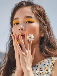 Make Up Color, Flower Photoshoot, Photoshoot Idea, Beauty Shoot, Editorial Makeup, Creative Portraits, Blue Lagoon, Photoshoot Inspiration