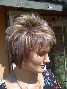 Edgy Short Haircuts, Blanket Knitted, Messy Bob Hairstyles, Funky Short Hair, Short Spiky Hairstyles, Shaggy Short Hair, Short Shag Hairstyles, Teased Hair, Split Hair