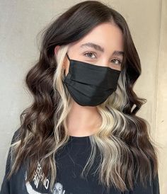 Dark Hair with Blonde Underlayer Dyed Hair Inspiration For Brunettes, Bleached Underneath Hair, Pink Peekaboo Hair, Blonde Peekaboo Highlights, Blonde Underneath, Natural Dark Hair, Hidden Hair Color, Peekaboo Hair Colors, Rambut Brunette