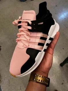 Untitled Brands Outfits, Sneaker Trend, Full Outfits, Sneakers Collection, Outfits 2017, Shoe Inspo, Gym Shoes, Hot Shoes, Fabulous Shoes