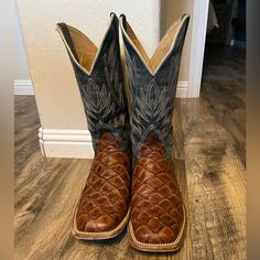 Horsepower Men’s Cowboy Boots. Only Worn A Few Times, Great Condition. Morgan Wallen Boots, Men’s Cowboy Boots, Western Fashion Men, Cowboy Outfit For Men, Cowboy Outfit, Dresses With Cowboy Boots, Boots Cognac, Brown Cowboy Boots, Ostrich Boots