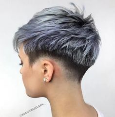 women hair short back long front shaved side "how to cut" - Google Search Choppy Pixie Cut, Choppy Haircuts, Edgy Pixie Cuts, Edgy Pixie, Shaved Nape, Short Grey Hair, Best Pixie Cuts