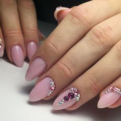 Rhinestone Summer Nails 2024: 20 Dazzling Designs for Every Style Nail With Swarovski Crystals, Simple Nail Designs With Gems, Nails With Stones Rhinestones, Nail Stone Design, Nails Swarovski Crystals, Strass Nails, Stones Nail Art, Prom Nail Ideas, Glitter Gel Nail Designs