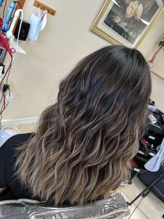 Ashy Brown Partial Balayage, Dark Brown Hair With Ashy Highlights Balayage, Ash Brown Color Melt, Natural Ash Balayage, Medium Brown Ombre Hair, Smoky Beige Hair, Ash Brown Balayage Dark, Ashy Dark Brown Hair Balayage, Ashy Babylights On Dark Hair