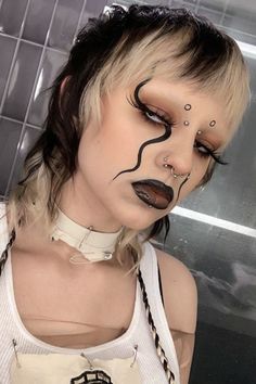 Punk Hair Ideas, Punk Hairstyles, Haircut Tips, Trendy Bob, Trendy Bob Hairstyles, Punk Makeup, Alt Makeup, Graphic Makeup, Swag Makeup