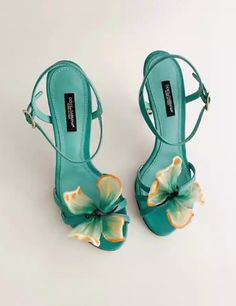 Gladiator High Heels, Flower Heels, Dr Shoes, Vintage Heels, Fancy Shoes, Cute Heels, Girly Shoes, Aesthetic Shoes, Swag Shoes