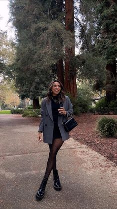 follow @lexialcala_ on IG for more outfit inspo Winter Outfit Doc Martens, Blazer And Doc Martens Outfit, Fall Outfits Women Dr Martens, Dr Martens Outfit Business Casual, Autumn Outfits Dr Martens, Outfit Ideas Dr Martens, Blazer And Docs Outfit, Blazer Doc Martens Outfit, Doc Marten Business Casual