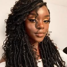 Beauty Identity, Faux Locs Goddess, Curly Faux Locs, Goddess Braids Hairstyles, Faux Locs Hairstyles, Pelo Afro, Goddess Locs, Divine Beauty