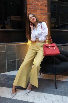 Colorful Work Outfits, Work Outfits Office, Hadid Fashion, Valeria Lipovetsky, Work Outfits Frauen, Chique Outfits, Summer Work Outfits, Office Attire, Party Outfits