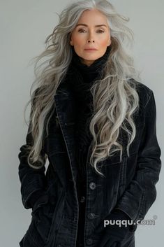 gray-hair-color-23 Long Salt And Pepper Hair, Healthy Gray Hair, Pepper Hair, Hair Color Guide, Grey Hair Looks, Gray Hair Color, Grey Curly Hair