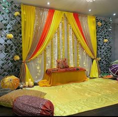 Sangeet Decoration At Home Simple, Steps Decoration Ideas Indian, Simple Mayon Decor At Home, Nelengu Decor Ideas, Simple Mehandi Decorations At Home, Haldi Setup Decor At Home, Mayo Decoration At Home Pakistani, Haldi Simple Decoration At Home, Haldi Ceremony Decorations At Home Simple Muslim