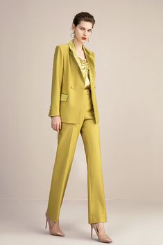 Elegant Olive Yellow Tuxedo Double Breasted Pantsuit Peak lapels; front button blazer V-Neck, Long sleeves; button cuffs. Structured shoulders. Chest welt pockets. Hip flap pockets Polyester 80% Viscose 17% Spandex 3% Acetate Fiber 75% Imported Brand - Aision Model Number - 213137C1 Customizable sizes or custom designs are available with request for an additional cost. Tuxedo Double Breasted, Yellow Tuxedo, Yellow Suit, Classy Suits, Tailored Suit, Business Suits, Pinstripe Suit, Peak Lapel, Business Suit