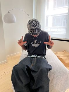 Skater Style Men, Beanies Men, Gothic Spider, Spider Pattern, Women Beanie, Y2k Outfit Ideas, Streetwear Inspo, Aelfric Eden, Mens Outfit Inspiration