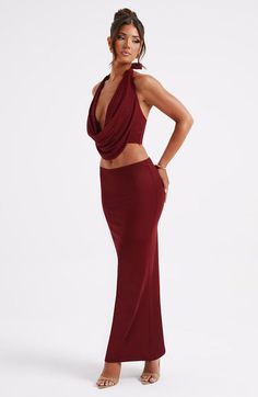 Get that IT girl energy in the Chrishelle maxi skirt. designed with a flattering body hugging fit for a snatched silhouette. Pairs perfectly with the matching Chrishelle top. metallic accessories and minimal heels. Colour: Burgundy. Premium stretch... Burgundy Outfits For Women, Bday Dresses, Burgundy Background Aesthetic, Homecoming Dresses Corset, White Dress Spring, It Girl Energy, Casual Women Outfits, Midi Dress Wedding Guest, Metallic Accessories