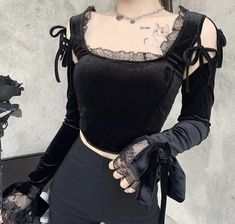 Harajuku Women, Womens Lace Tops, Velvet Crop Top, Top Streetwear, Style Noir, Rave Wear, Lace Hem