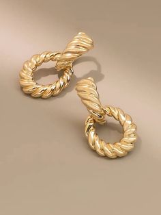 ❤️ 14k Solid Gold Croissant Hoop Earrings ❤️ Super Chic French style bold croissant earrings, made of solid 14k gold. The chunky style brings the original croissant earrings to the next level. Such statement pieces when wearing them solo, just stunning! Unlike gold plated or gold filled, 14k Solid gold pieces are known to be durable and lasting forever. You can wear them in the shower or pool without worried about getting tarnished.  Product features: ➤ Gold Karat: 14k solid yellow gold  ➤ Gold Croissant Earrings, Chic French Style, Chic Earrings, Gold Piece, Stunning Earrings, Jewelry Earrings Hoops, French Style, Gold Gold, Solid Yellow