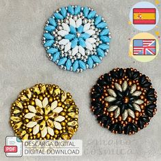 three beaded brooches are shown on a gray surface with the words descarga digital