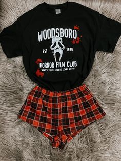 Scarie Movie, Ghostface Mask, Scream Outfits, Horror Movie T Shirts, Blood Splatter, Grunge Goth, Cute Everyday Outfits