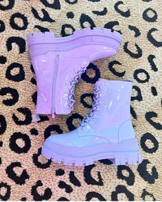 Can you obsessed?! Our lavender purple, patent combat boots are EVERYTHING! Obsession really doesn't even cover it. These booties have a side zipper, purple laces, and platform soul. Note: Run about half to whole size small. Combat Boots Purple, Purple Accessories Outfit, Girly Shoes Boots, Purple Shoes Outfit, Everything Purple, Lavender Shoes, Diy Gifts To Sell, Purple Boots, Preppy Shoes