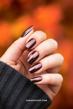 25 Best Fall Chrome Nails You Need to Try Fall Chrome Nails, Chrome Nail Colors, Brown Chrome, Solar Nails, Fall Ombre, Chrome Nails Designs, Here's The Scoop, Chrome Powder, Brown Fall