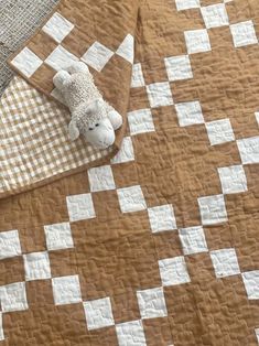 How to make: an Irish Chain quilt (baby size edition) — Joz Makes Quilts Irish Chain Baby Quilt Pattern Free, X Quilt Block, Free Irish Chain Quilt Pattern, Tonal Quilts, Heirloom Quilt Patterns, Double Irish Chain Quilt Pattern Free, Gender Neutral Quilt Baby, 2 Fabric Quilt Patterns, Boys Quilts Ideas